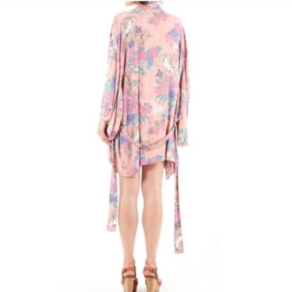 RESTOCKED! 5⭐️ Bohemian Horse Kimono - Picture 3 of 8